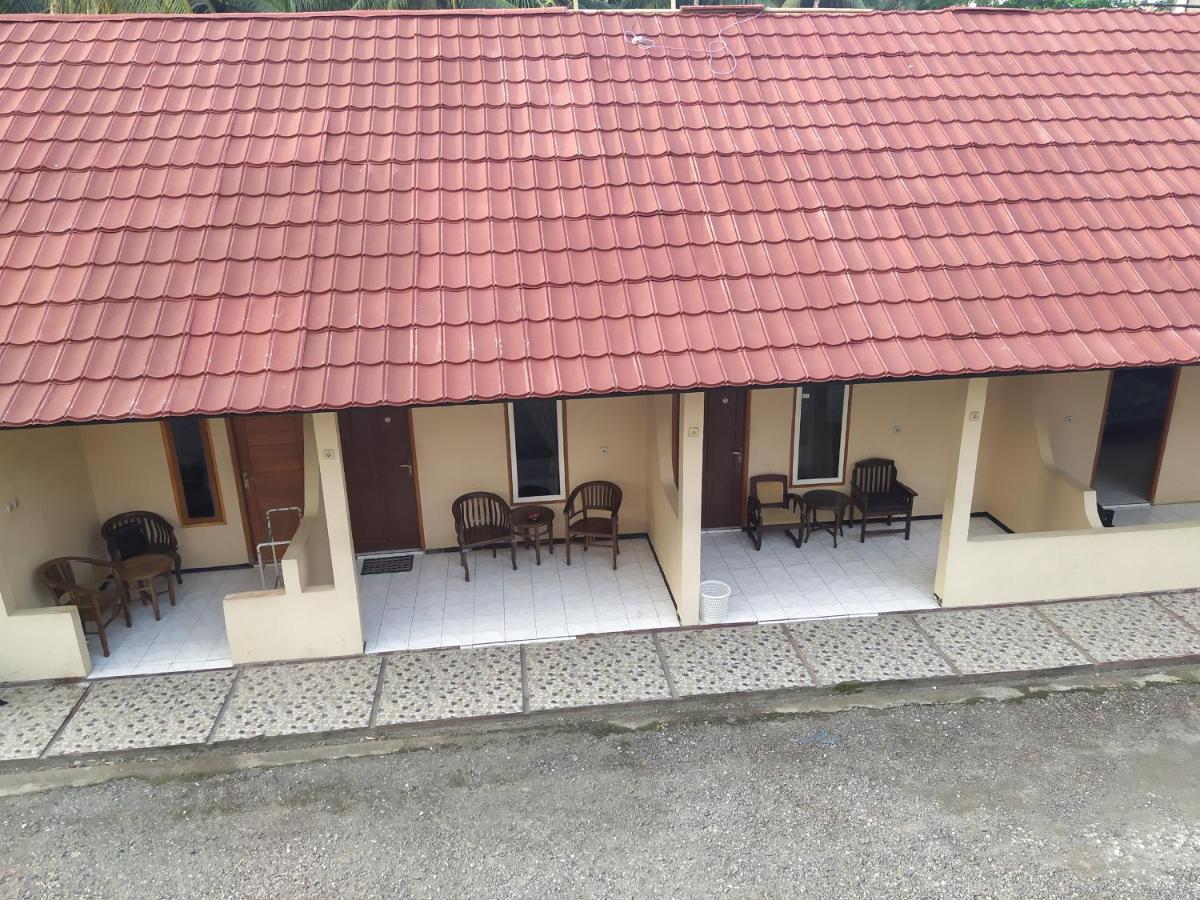 Hotel Putra Sindang Asih Batukaras 외부 사진