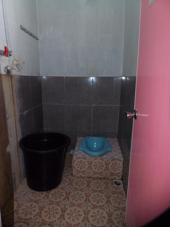Hotel Putra Sindang Asih Batukaras 객실 사진