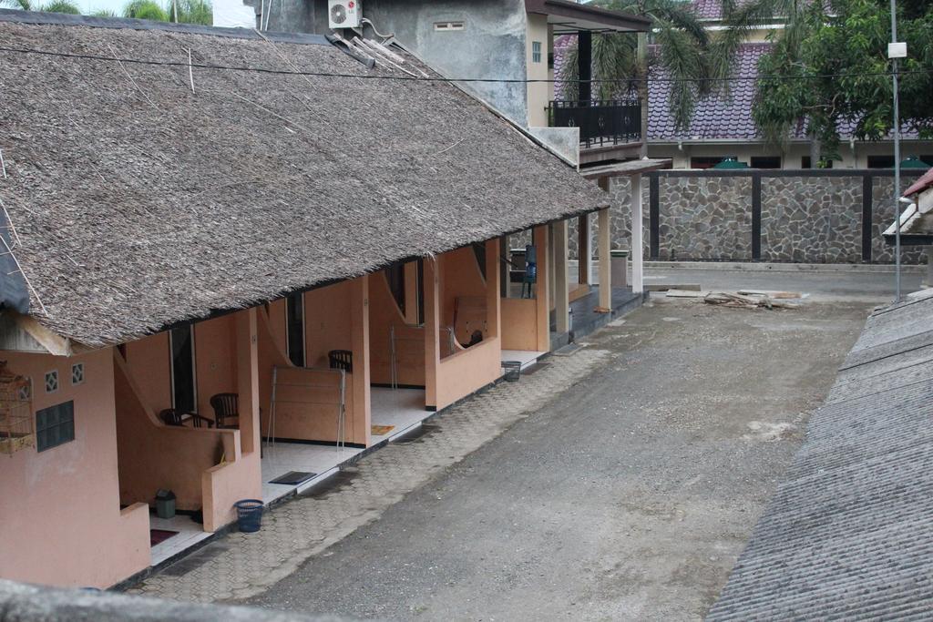 Hotel Putra Sindang Asih Batukaras 외부 사진